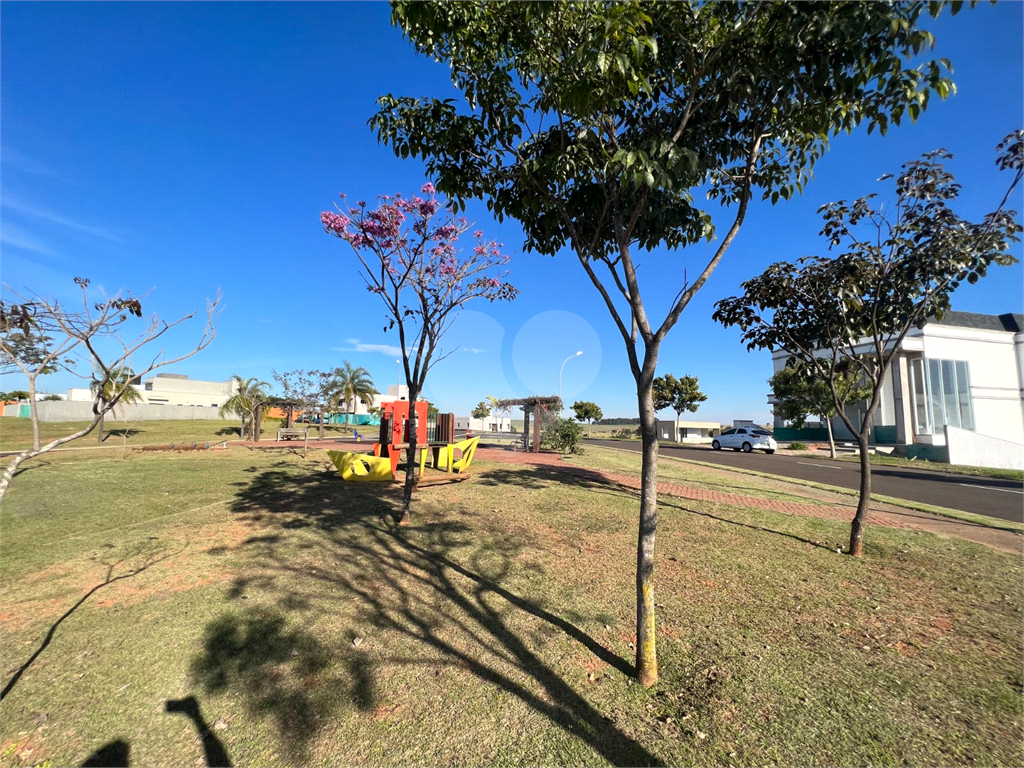Casa à venda e aluguel com 3 quartos, 302m² - Foto 20