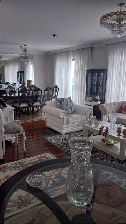 APARTAMENTO em SANTANA