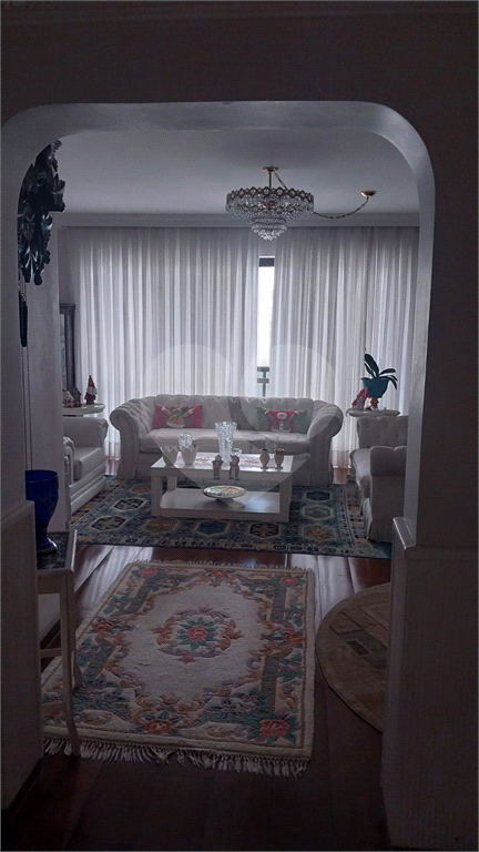 APARTAMENTO em SANTANA