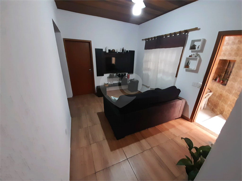 Casa à venda com 3 quartos, 184m² - Foto 2