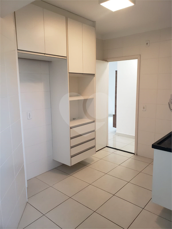 Apartamento à venda com 3 quartos, 80m² - Foto 27