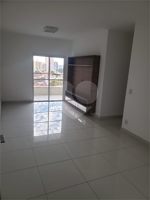 Apartamento à venda com 3 quartos, 80m² - Foto 1