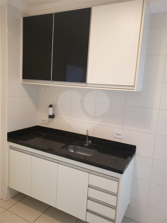 Apartamento à venda com 3 quartos, 80m² - Foto 4