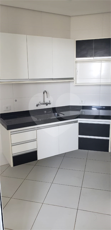 Apartamento à venda com 3 quartos, 80m² - Foto 19