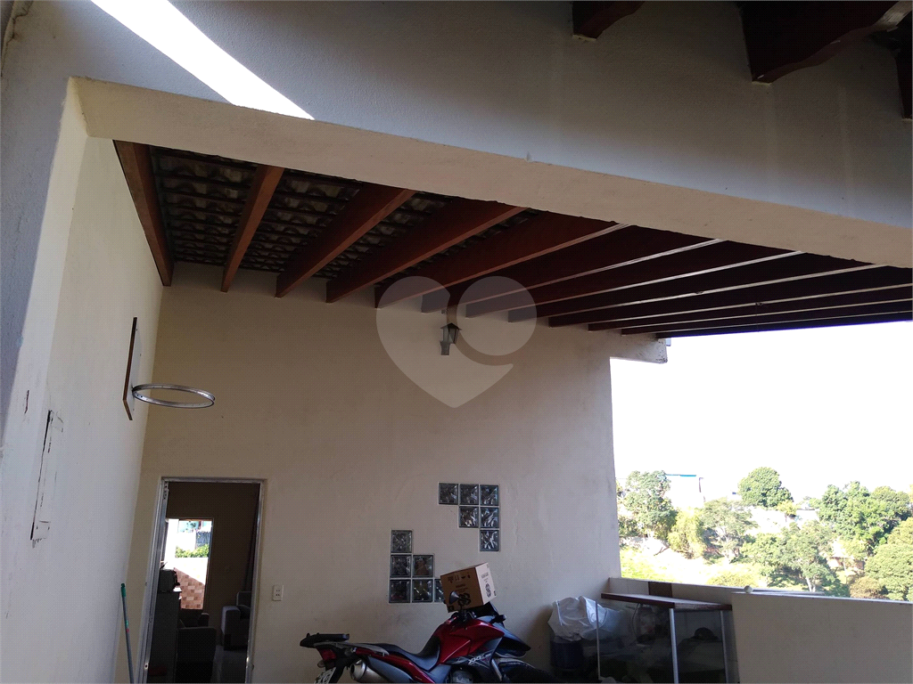 Casa à venda com 3 quartos, 290m² - Foto 1