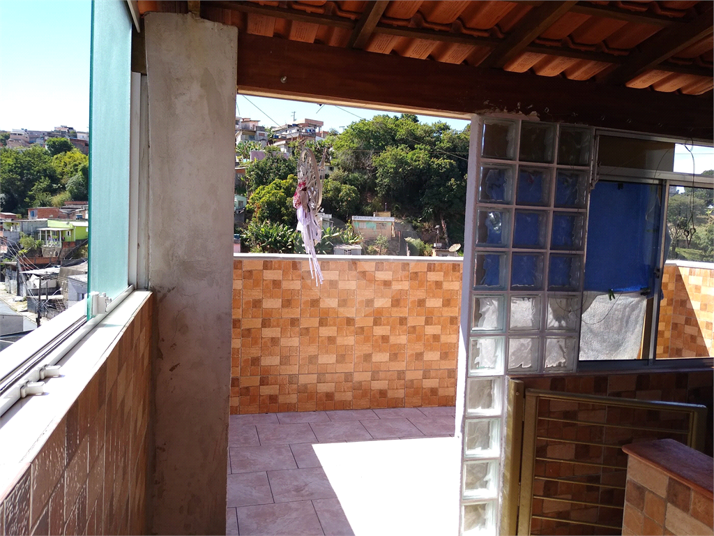 Casa à venda com 3 quartos, 290m² - Foto 2