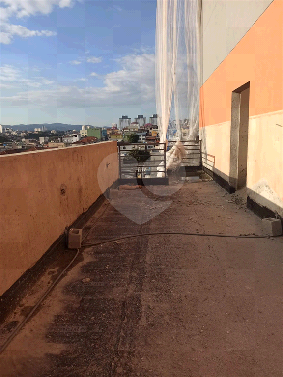 APARTAMENTO em CASA VERDE
