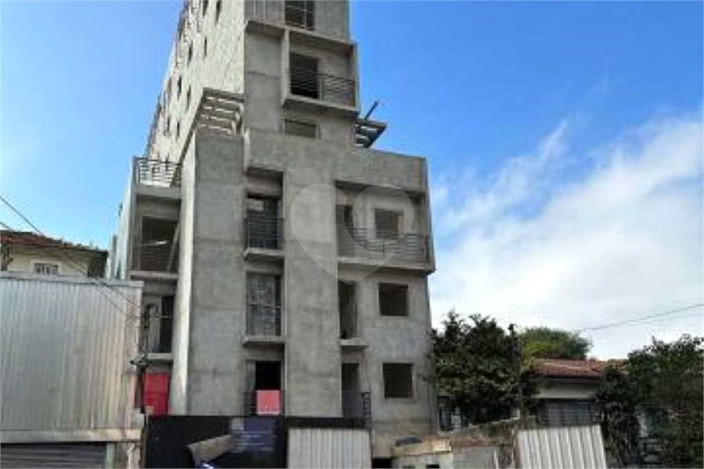 APARTAMENTO em CASA VERDE