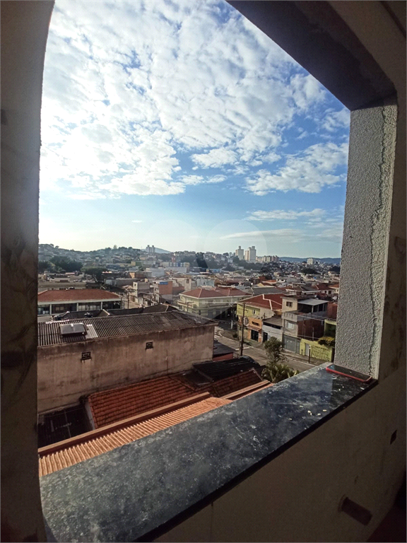APARTAMENTO em CASA VERDE