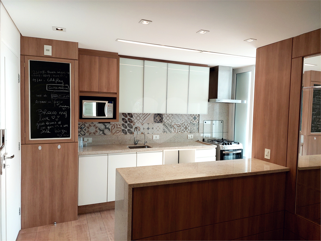 APARTAMENTO em VILA MADALENA
