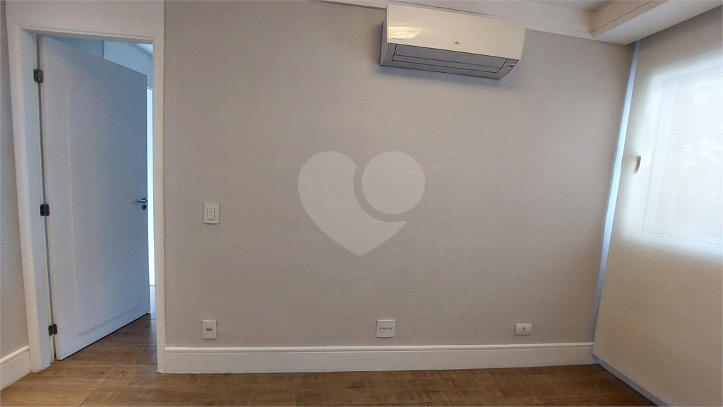 APARTAMENTO em VILA MADALENA