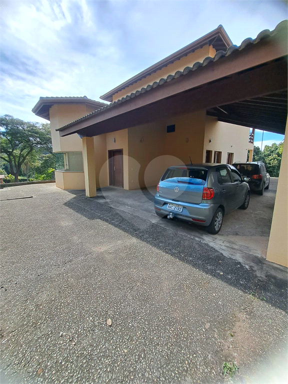 Linda chácara á venda na zona comercial 1 na cidade de Itatiba-SP