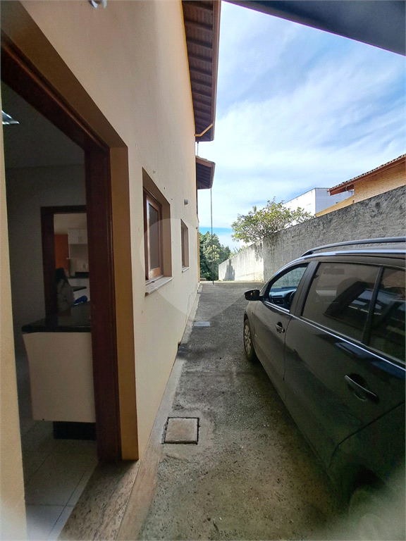Linda chácara á venda na zona comercial 1 na cidade de Itatiba-SP