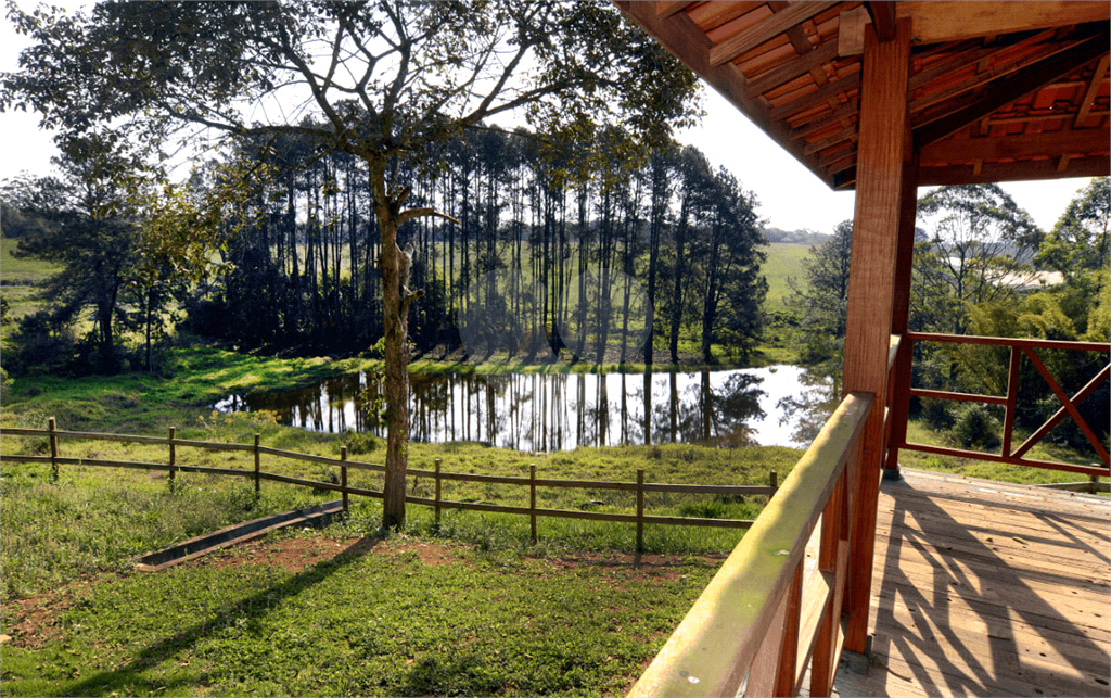 Casa Térrea a venda em.Cotia - Condominio Lago dos Passaros