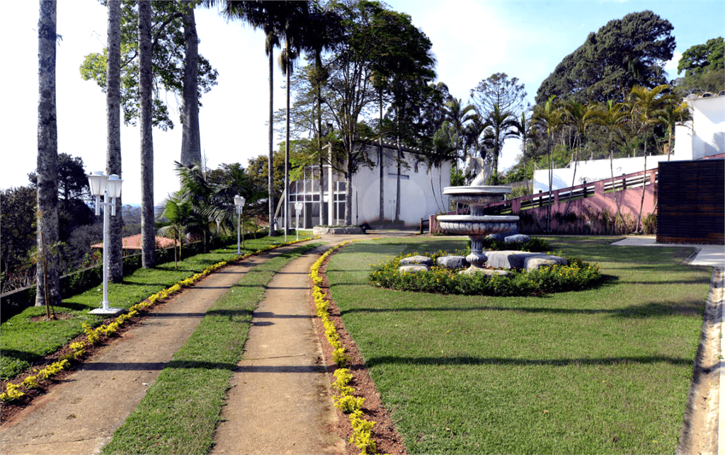 Casa Térrea a venda em.Cotia - Condominio Lago dos Passaros