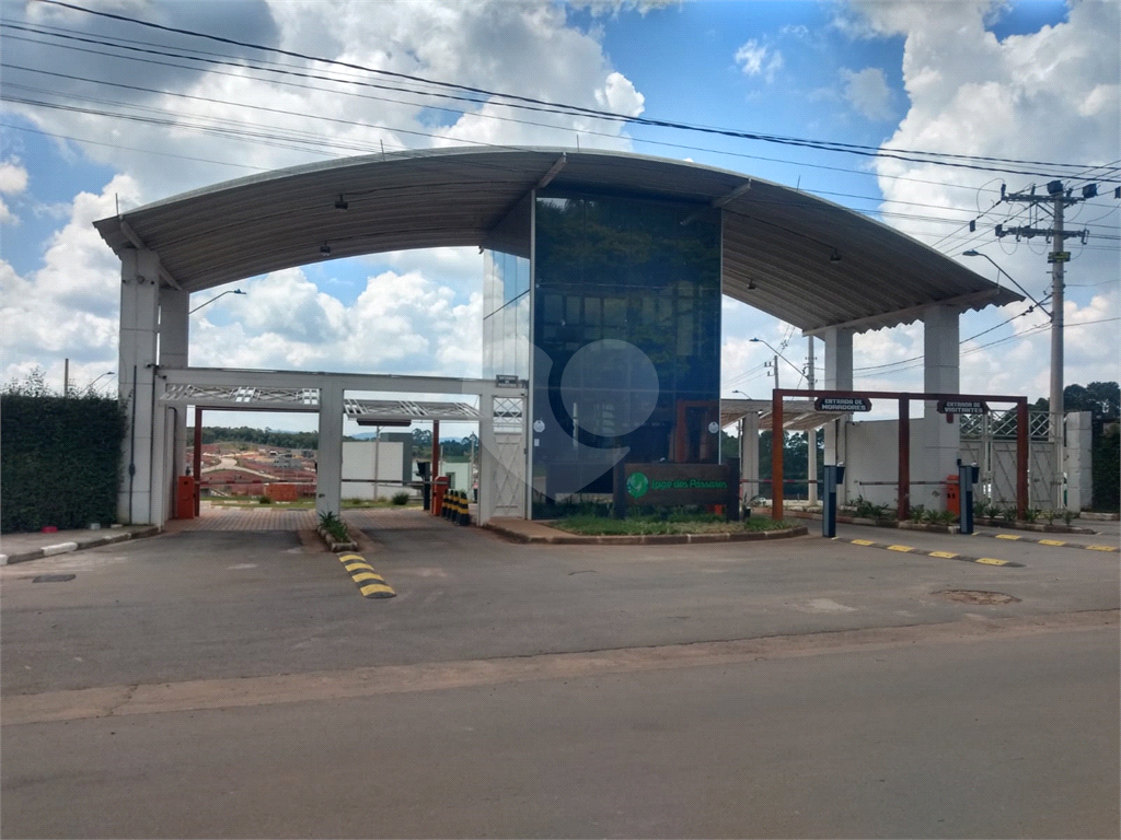 Casa Térrea a venda em.Cotia - Condominio Lago dos Passaros