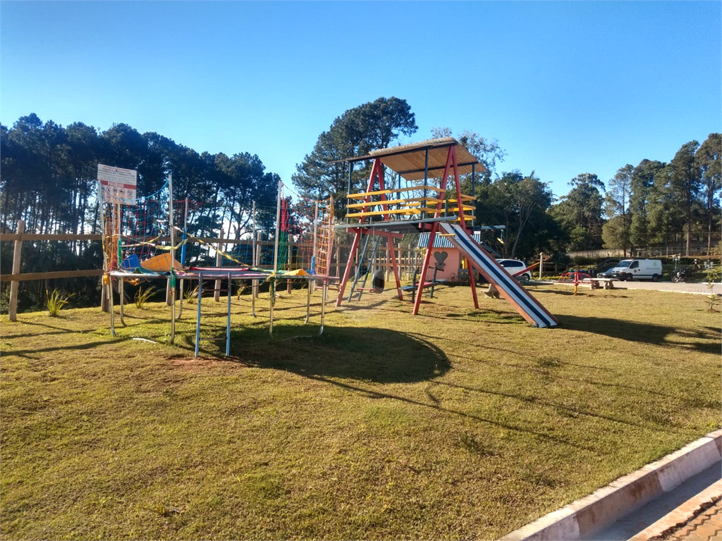 Casa Térrea a venda em.Cotia - Condominio Lago dos Passaros