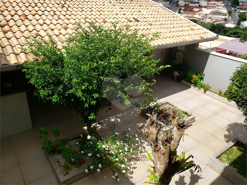 Casa à venda em Jardim Europa com 300 m²