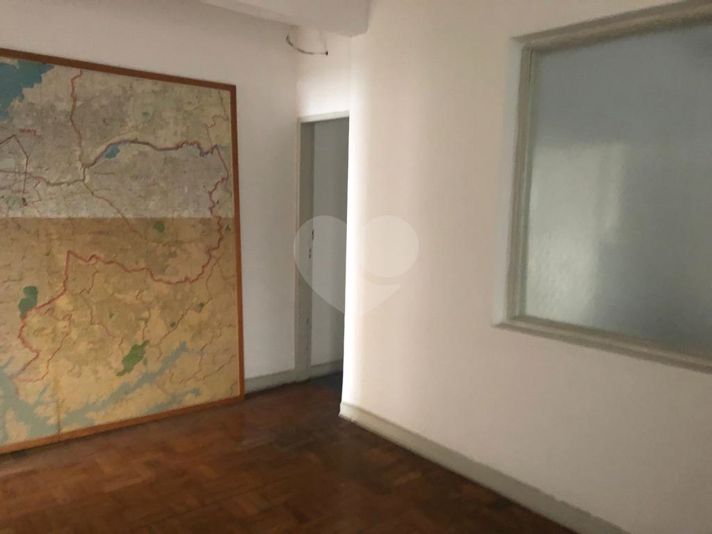Prédio e Galpão no Brás