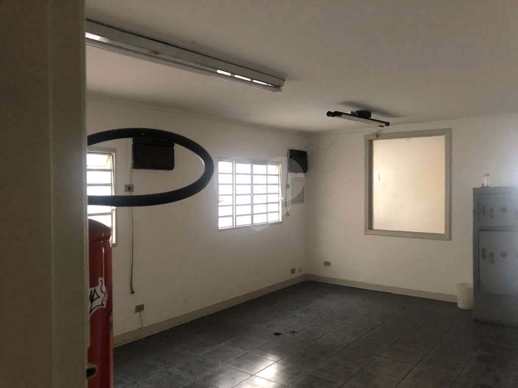 Prédio e Galpão no Brás