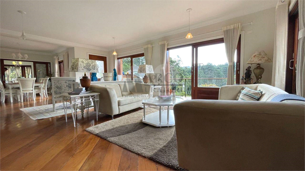 Casa com 5 suites, 585 m² Descansópolis – Condomínio Residencial Véu da Noiva - Campos do Jordão/SP