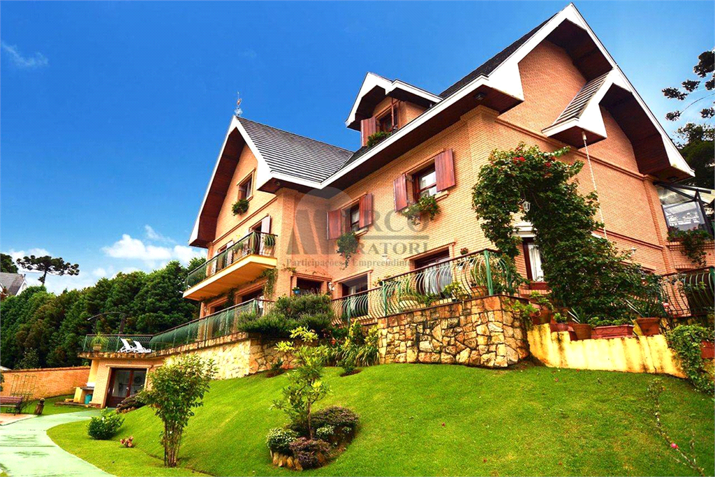 Casa com 5 suites, 585 m² Descansópolis – Condomínio Residencial Véu da Noiva - Campos do Jordão/SP