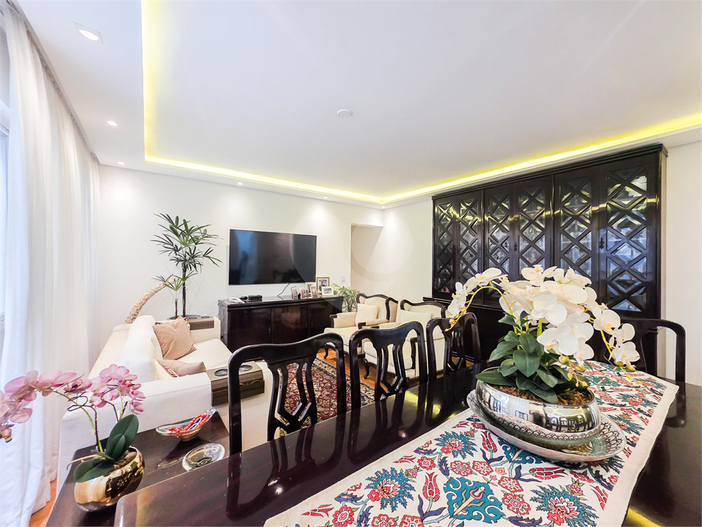 Apartamento - Jardins - 3 Quartos / Dormitórios - 1 Vaga - Venda / Compra - Próximo ao Metrô