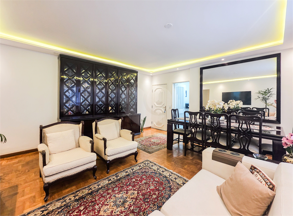 Apartamento - Jardins - 3 Quartos / Dormitórios - 1 Vaga - Venda / Compra - Próximo ao Metrô