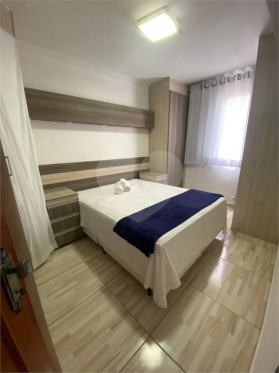 APARTAMENTO em VILA PRUDENTE