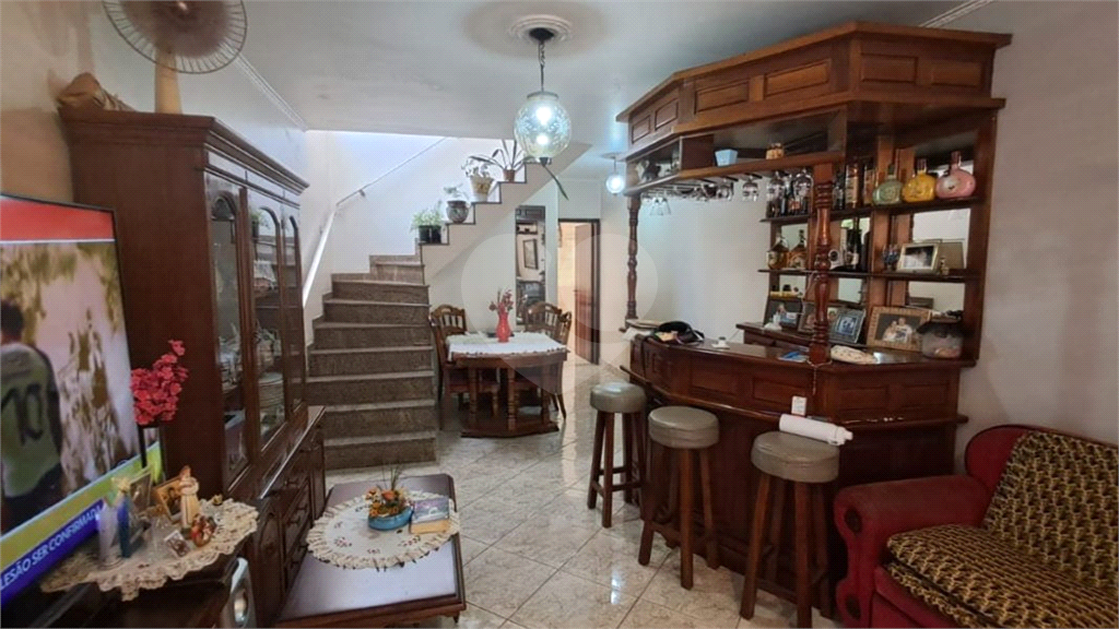 Casa à Venda Mobiliado | 170 m² | 3 dormitórios, 1 suíte | 2 vagas na Vila Maria!