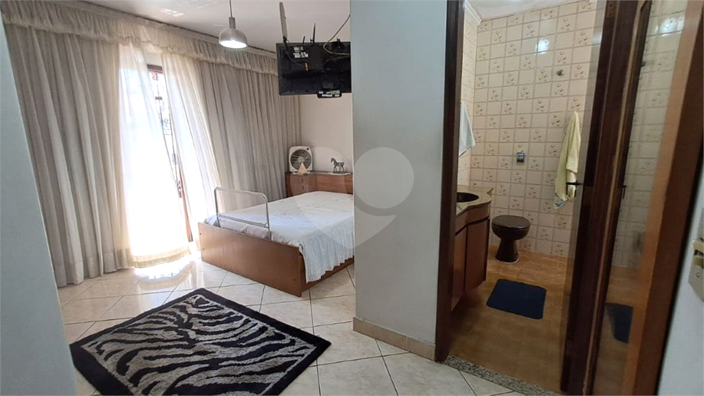 Casa à Venda Mobiliado | 170 m² | 3 dormitórios, 1 suíte | 2 vagas na Vila Maria!