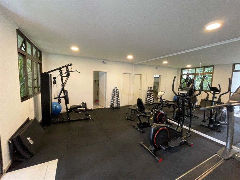 Charmoso Apartamento com 3 Dormitórios e 2 Varandas e 2 Vagas – Conforto e Tranquilidade na Melhor Região do Itaim Bibi 