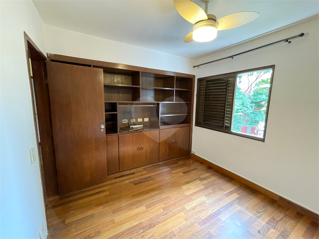 Charmoso Apartamento com 3 Dormitórios e 2 Varandas e 2 Vagas – Conforto e Tranquilidade na Melhor Região do Itaim Bibi 