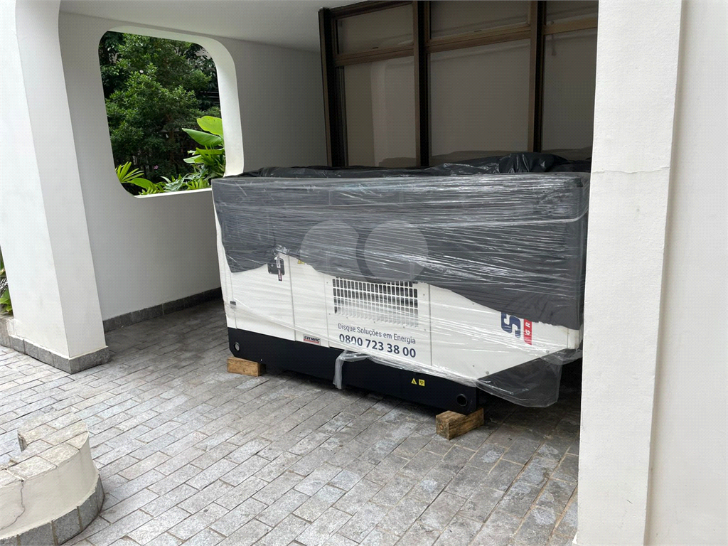 Charmoso Apartamento com 3 Dormitórios e 2 Varandas e 2 Vagas – Conforto e Tranquilidade na Melhor Região do Itaim Bibi 