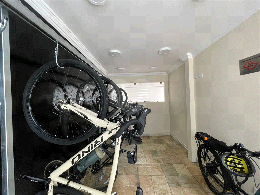 Charmoso Apartamento com 3 Dormitórios e 2 Varandas e 2 Vagas – Conforto e Tranquilidade na Melhor Região do Itaim Bibi 