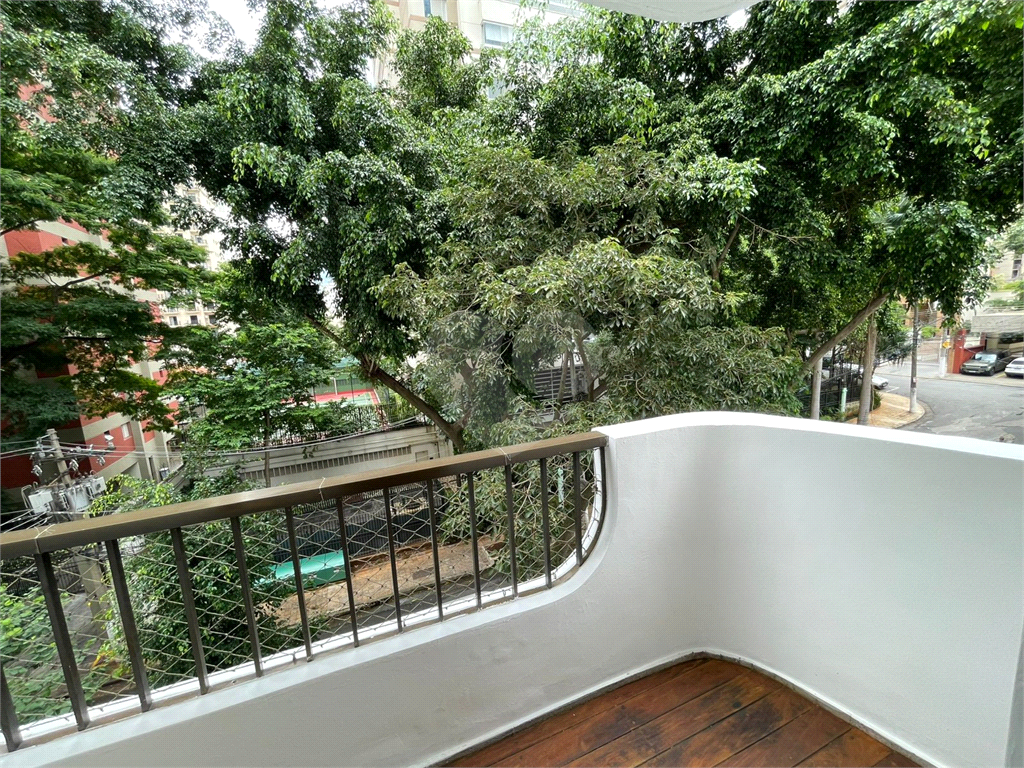 Charmoso Apartamento com 3 Dormitórios e 2 Varandas e 2 Vagas – Conforto e Tranquilidade na Melhor Região do Itaim Bibi 