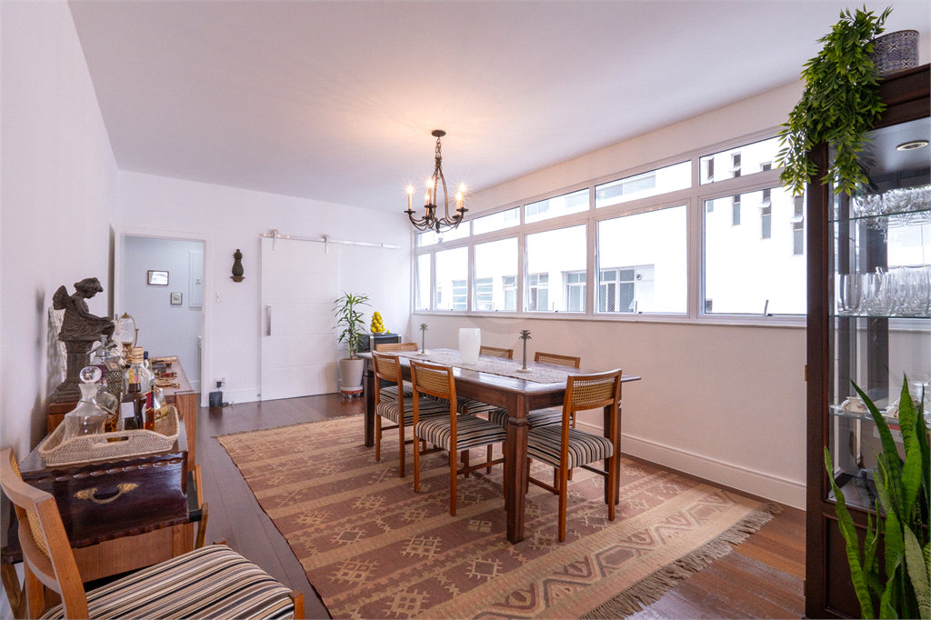 Apartamento de 164m², 4 dormitórios e 2 vagas. R$ 1.500.000,00 Higienópolis