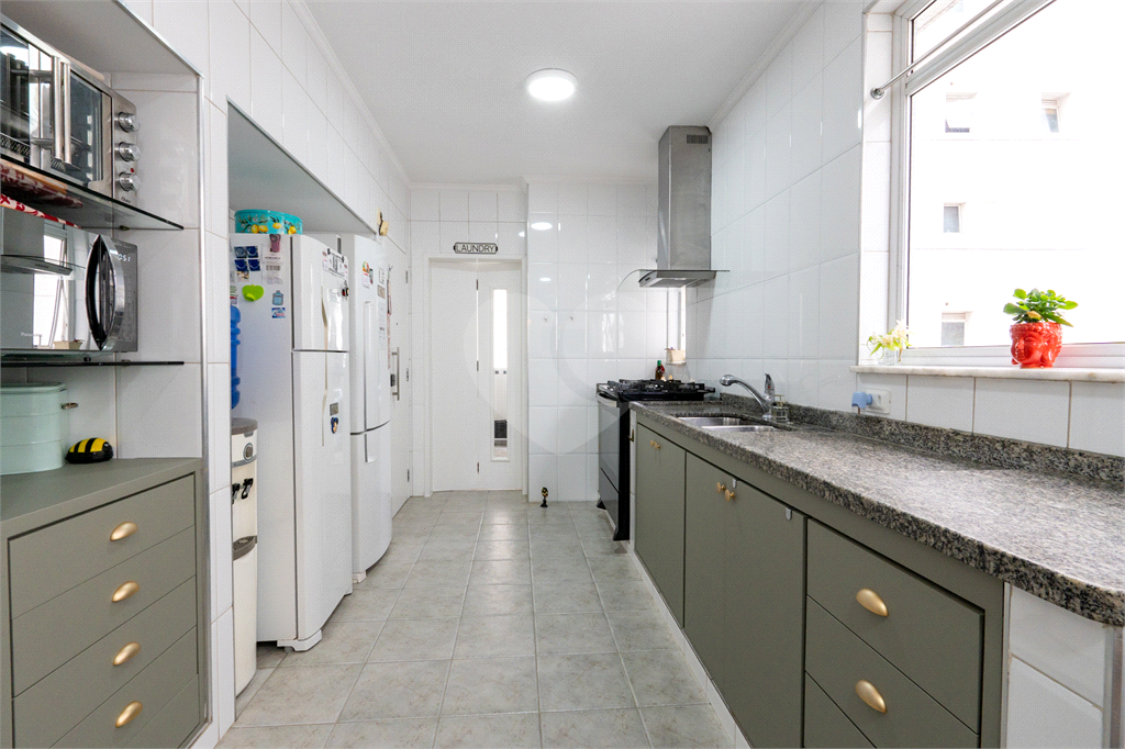 Apartamento de 164m², 4 dormitórios e 2 vagas. R$ 1.500.000,00 Higienópolis