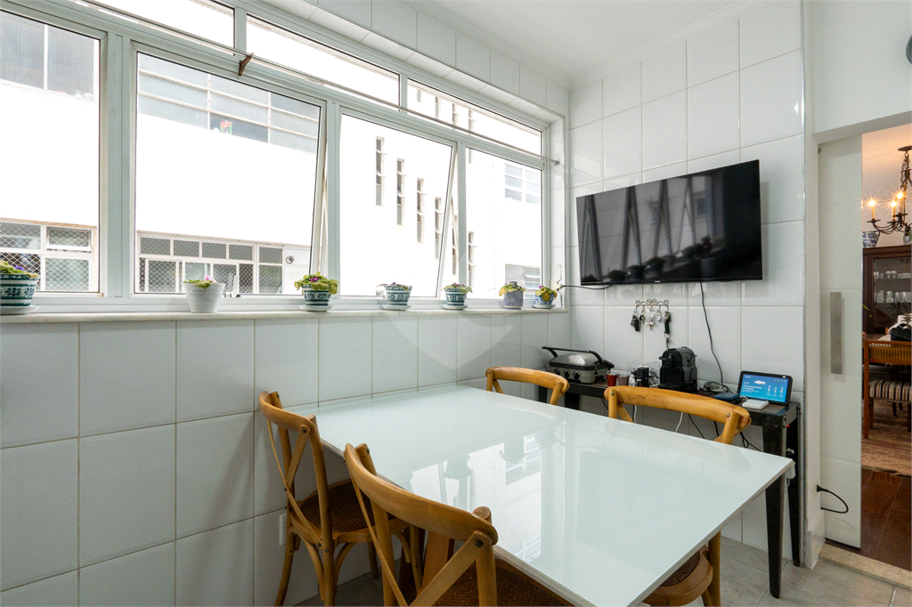 Apartamento de 164m², 4 dormitórios e 2 vagas. R$ 1.500.000,00 Higienópolis