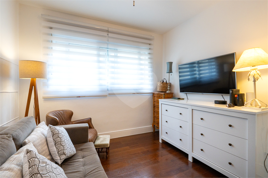 Apartamento de 164m², 4 dormitórios e 2 vagas. R$ 1.500.000,00 Higienópolis
