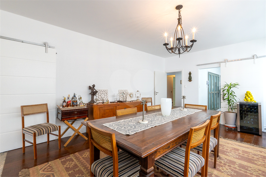 Apartamento de 164m², 4 dormitórios e 2 vagas. R$ 1.500.000,00 Higienópolis