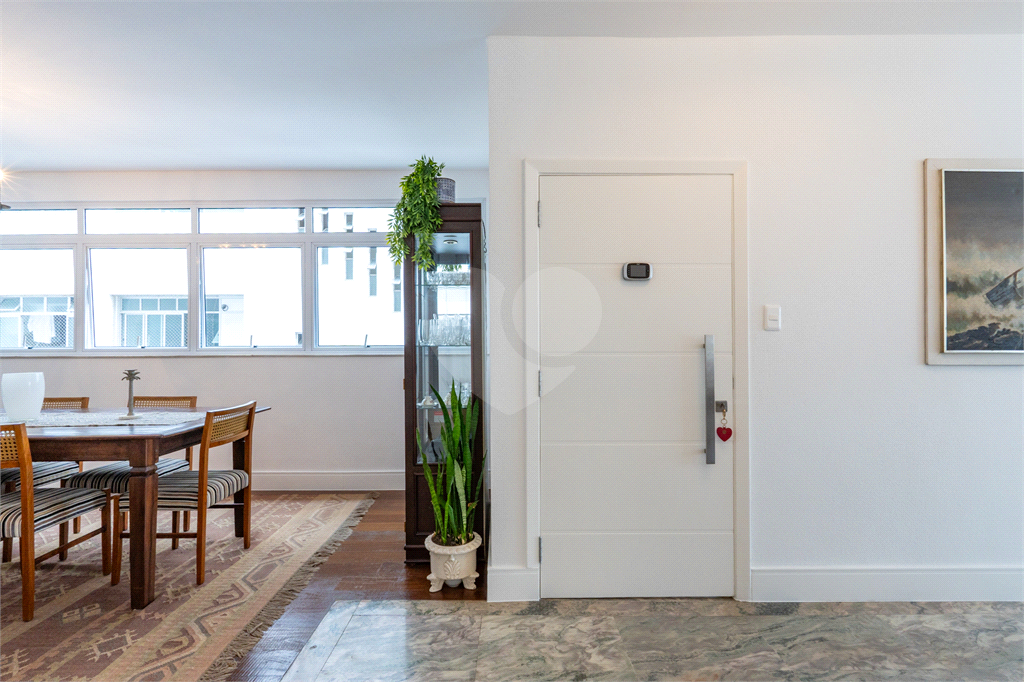 Apartamento de 164m², 4 dormitórios e 2 vagas. R$ 1.500.000,00 Higienópolis