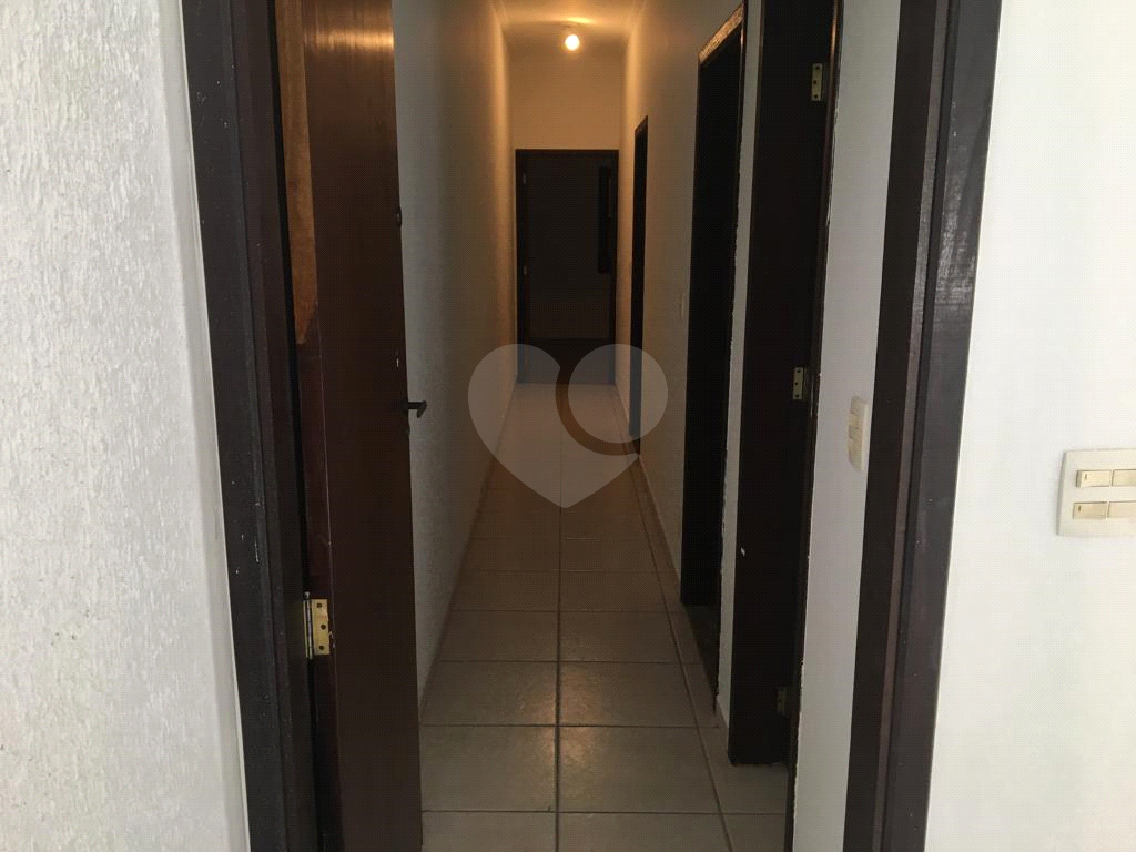 Casa à venda com 4 quartos, 180m² - Foto 14