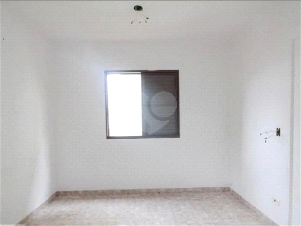 Apartamento à venda com 2 quartos, 49m² - Foto 2