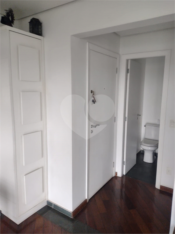 APARTAMENTO em MORUMBI