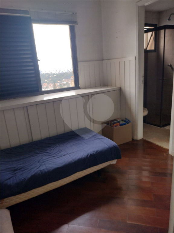 APARTAMENTO em MORUMBI