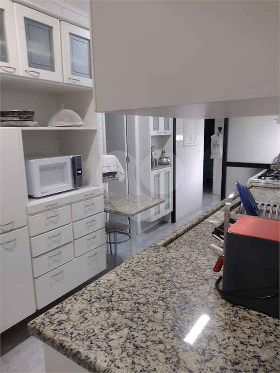 APARTAMENTO em MORUMBI