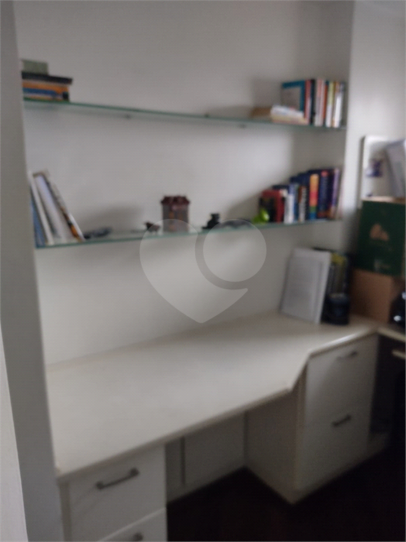 APARTAMENTO em MORUMBI