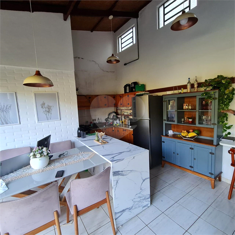 Casa de Condomínio à venda e aluguel com 2 quartos, 170m² - Foto 12