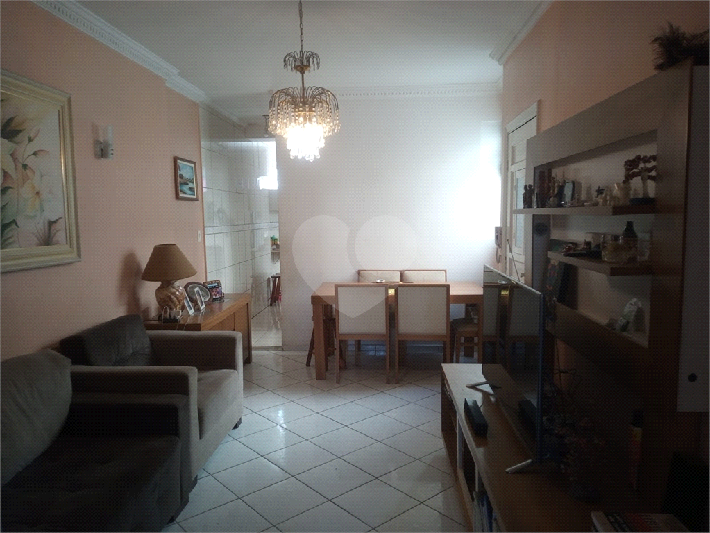 Apartamento em Santana ao lado do Supermercado Pastorinho